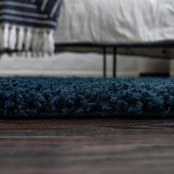 Unique Loom Solid Shag Collection Area Rug (4' 1" Round, Sapphire Blue/ Navy Blue)