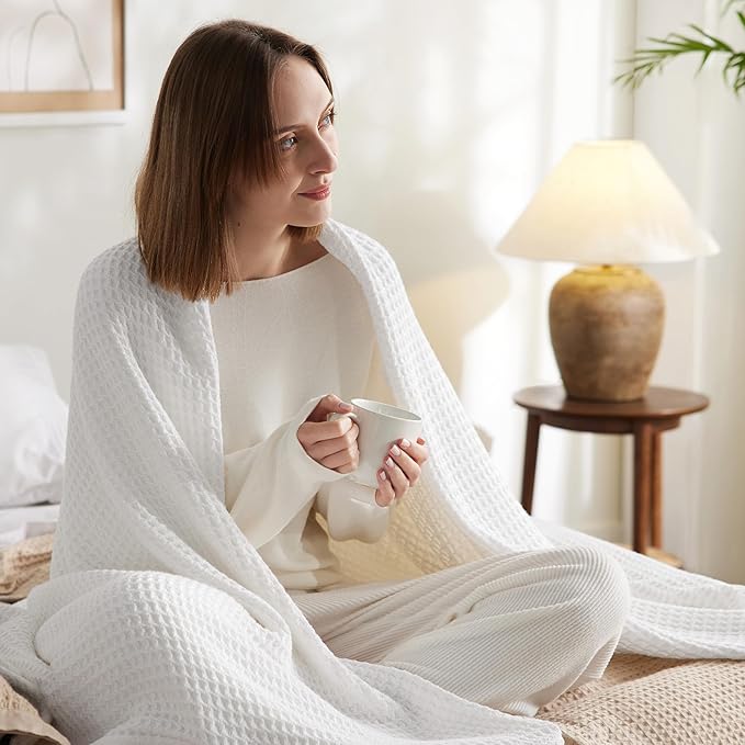 Bedsure Gentlesoft 100% Cotton Large Throw Blanket for Couch 50x70 inches - Breathable and Soft, Waffle Weave Throw Blanket for Office, White