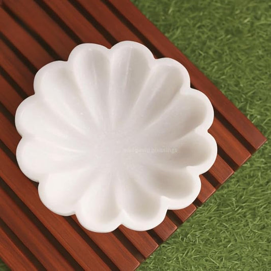 SWADESHI BLESSINGS HandCrafted Marble Decorative Bowl | White Ruffle Scalloped Fluted Key/Fruit Ring Dish | Organic Modern Home Decor (7 Inches)