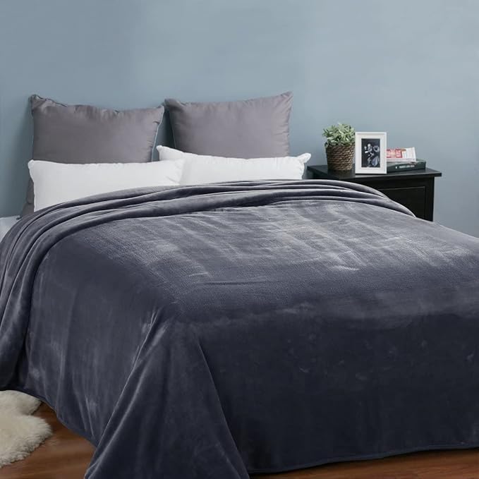 EASELAND Soft King Size Blanket Winter Warm Microplush Lightweight Thermal Fleece Blankets for Couch Bed Sofa,90x108 Inches,Dark Grey