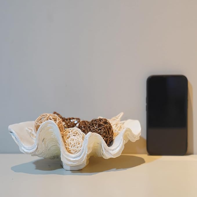 Decorative Bowl Entryway Table Decor - Resin Clam Shells Bowls Seashell Beach Console Table Home Decor Accents for Ocean Themed Living Room Coffee Table Decor 9 * 6 * 3.5 Inch