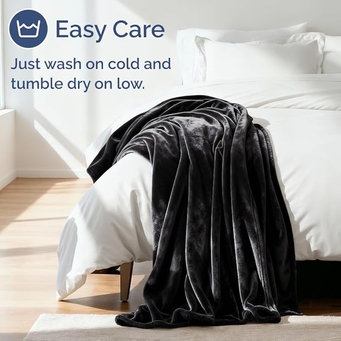 Ultra Soft Fleece Blanket Queen Size - Flannel Fleece Luxury Queen Blanket - Lightweight for Couch Bed Chair - Thick, Warm and Breathable - All Season Cozy Fuzzy, Anti-Static Microplush Bedding, Black