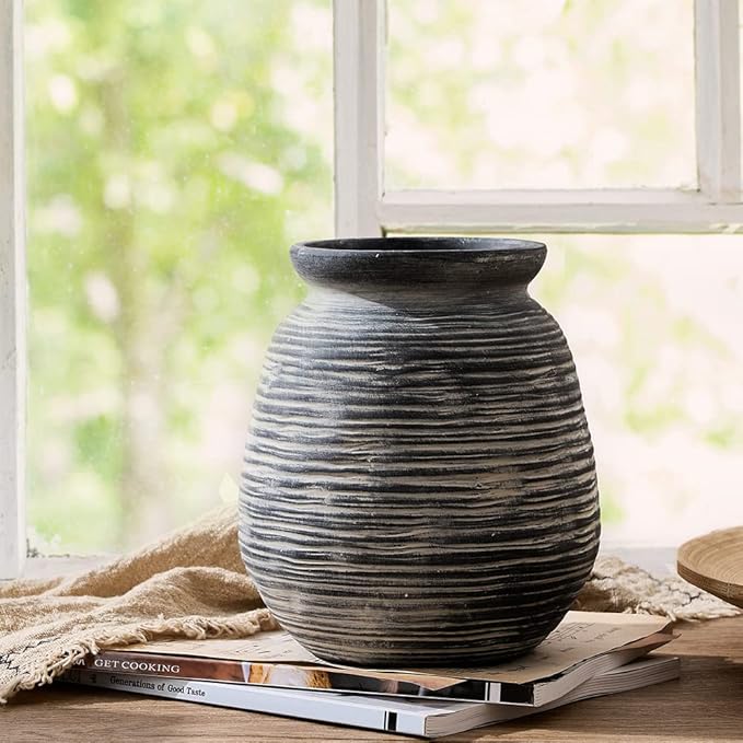 SIDUCAL Ceramic Rustic Farmhouse Flower Vase, Pottery Decorative Flower Vase for Home Decor, Table, Living Room Decoration, Shelf Decor, Mantel, 7.3 Inch, Black