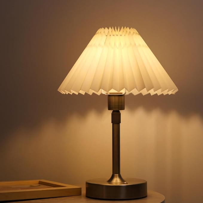 Small Pleated Table Lamp - Cordless, Touch Control, Ideal for Bedroom and Living Room Decoration