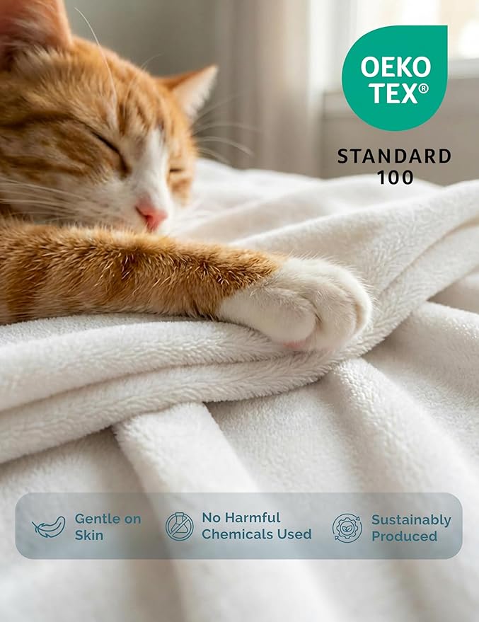 Casa Platino Fleece Blanket King Size – 300 GSM White Fleece Throw for Bed or Couch – Soft Cozy Warm Holiday Bed Blanket for Winter, Fuzzy Plush Elegant Gifts for Men & Women - 108x90 Inch