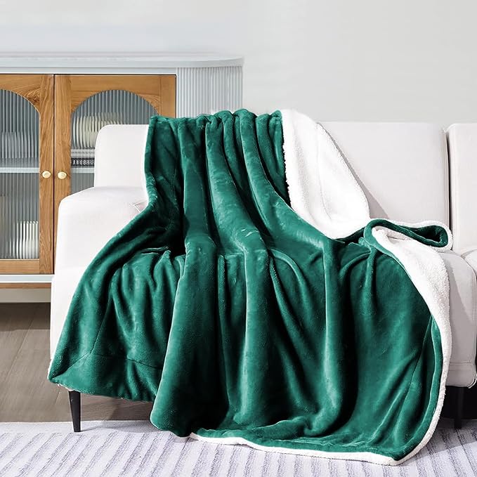 MOONLIGHT20015 Sherpa Throw Blanket - (Emerald Green, 50X60 Inches) Soft and Warm Blankets for Winter Thick, Fluffy and Plush Blanket for Bed, Sofa, Camping and Travel