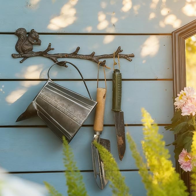 NIKKY HOME Cast Iron Rustic Coat Hook Hanger Vintage Squirrel Decorative Wall Hooks Practical Metal Storage Organiser Wall Mounted Hanging Hooks for Garden Tools Keys Indoor Outdoor Decoration