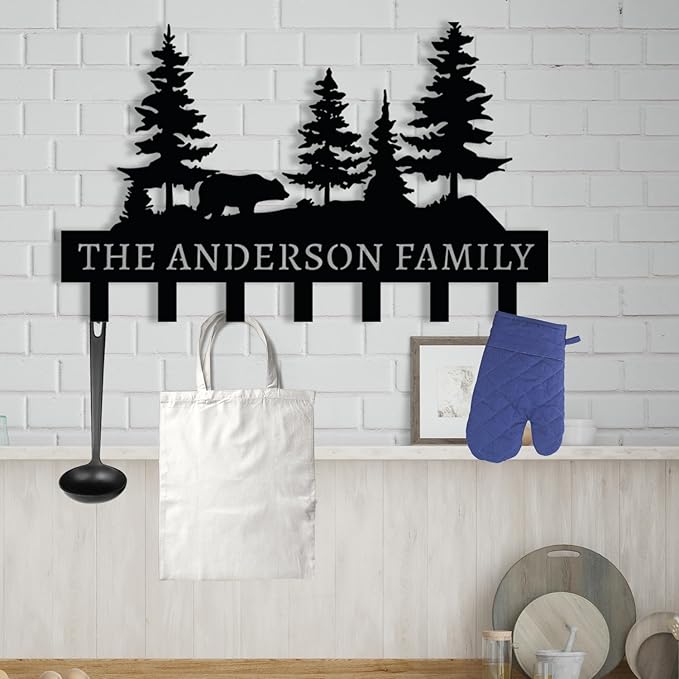 Personalized Metal Key Holder for Wall, Metal Black Bear Coat Hook Key Holder with Custom Name, Letter Wall Decoration Key Hooks, Cabin Key Hanger Decor, Key Rack for Farm, Key Organizer for Entryway