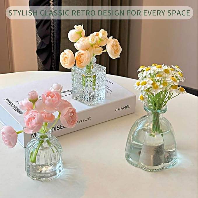 KUAGUINZUHE 12 Pcs Glass Bud Vase Set, Small Clear Vintage Flower Vases for Wedding Centerpieces in Bulk, Mini Embossed Vases for Home Table Decor, Party, Baby Shower Decorations