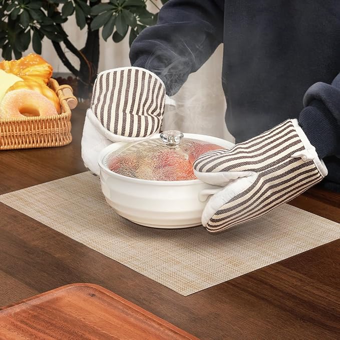 Myir JUN Placemats Set of 4, Vinyl Woven Placemats Place Mats Indoor Set of 4 Washable Table Mats Non-Slip Place mats for Dining Table (A-Beige, Set of 4)