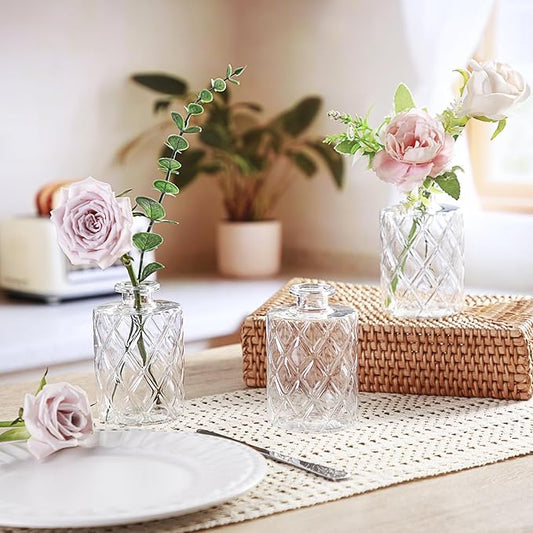 Honeydak Set of 24 Plastic Mini Bud Vases, Vintage Clear Decorative Vases Bulk for Table Centerpieces, Wedding Reception, Baby Shower, Home Decor, Housewarming Gift(Geo-Diamond)