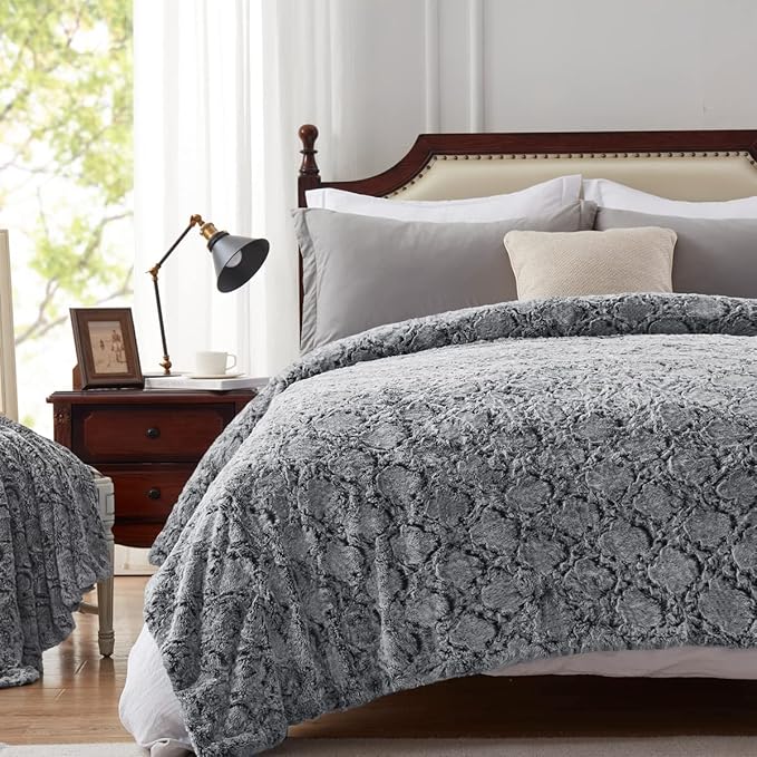 KAWAHOME Faux Fur Blanket King Size Winter Ultra Luxury Soft Cozy Warm Fluffy Plush Faux Rabbit Fur Blankets Quatrefoil Pattern for Couch Sofa Bed, 108" X 90" Dark Grey