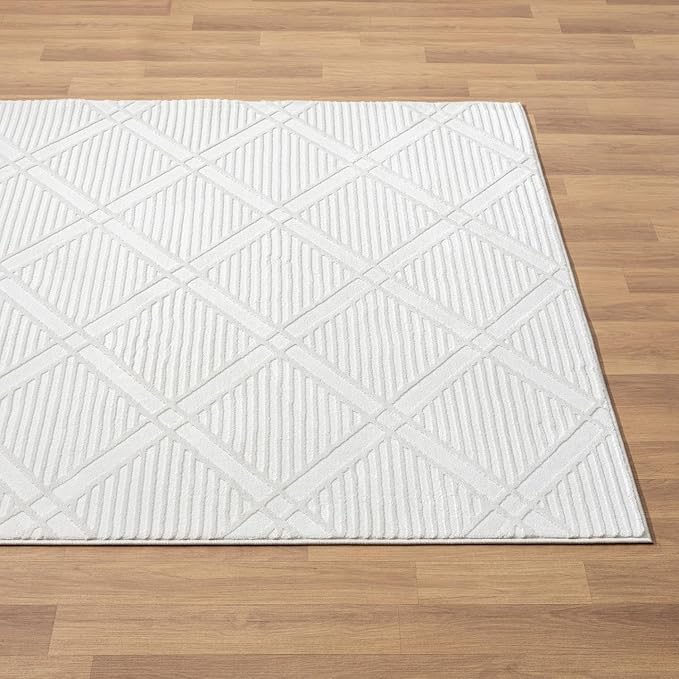 LUXE WEAVERS Geometric Diamond Shaped Cream 6x9 Area Rug