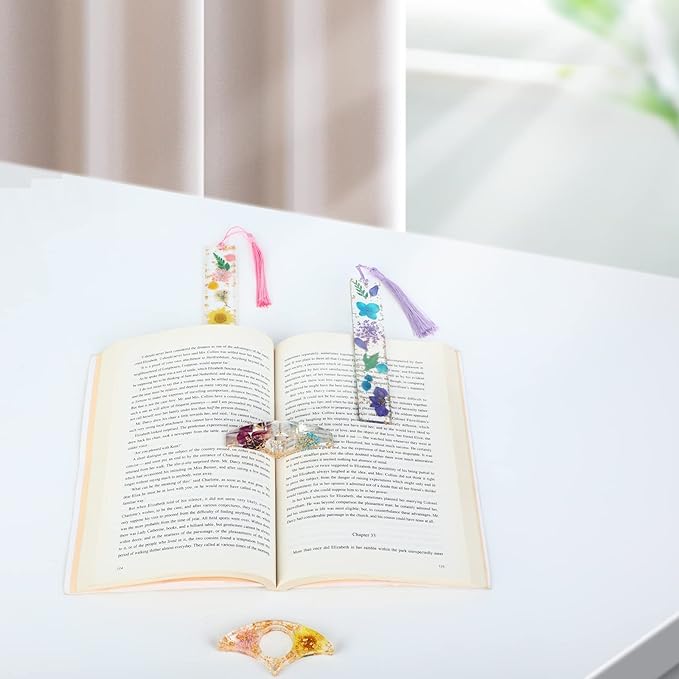 Rohuis Book Page Holder for Reading, 4Pcs Dried Flower Resin Thumb Saver and Transparent Bookmarks with Tassels, Book Accessories for Reading Lovers, Gift for Bookworm, Student, Teacher