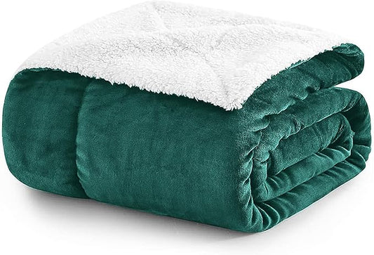 MOONLIGHT20015 Sherpa Blankets Queen Size - (Emerald Green, 90X90 Inches) Fuzzy, Soft and Wool/Fleece Blanket for Bed, Fluffy Blankets for Winter, Camping and Travel