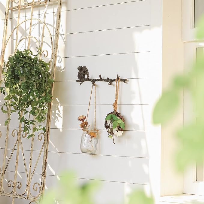 NIKKY HOME Cast Iron Rustic Coat Hook Hanger Vintage Squirrel Decorative Wall Hooks Practical Metal Storage Organiser Wall Mounted Hanging Hooks for Garden Tools Keys Indoor Outdoor Decoration