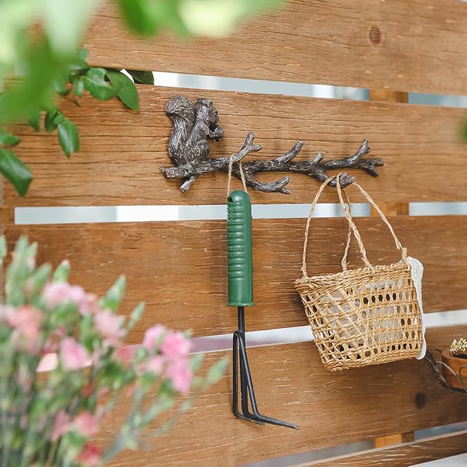 NIKKY HOME Cast Iron Rustic Coat Hook Hanger Vintage Squirrel Decorative Wall Hooks Practical Metal Storage Organiser Wall Mounted Hanging Hooks for Garden Tools Keys Indoor Outdoor Decoration
