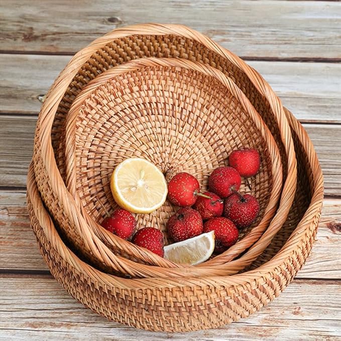 Rattan Scalloped Bread Basket, Round Fruit Baskets, Wicker Storage Bowls, Natural Woven Serving Basket Bowls, Decorative Baskets for Kitchen Counter Organizing, 1 PCS, 11.2 x 11.2 x 3.9 inches