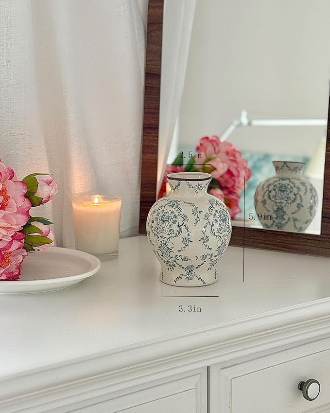 Vintage Chinoiserie Ceramic Vase, Classic Decorative Porcelain Flower Vase for Centerpiece Living Room Table Shelf, Retro Country Decor