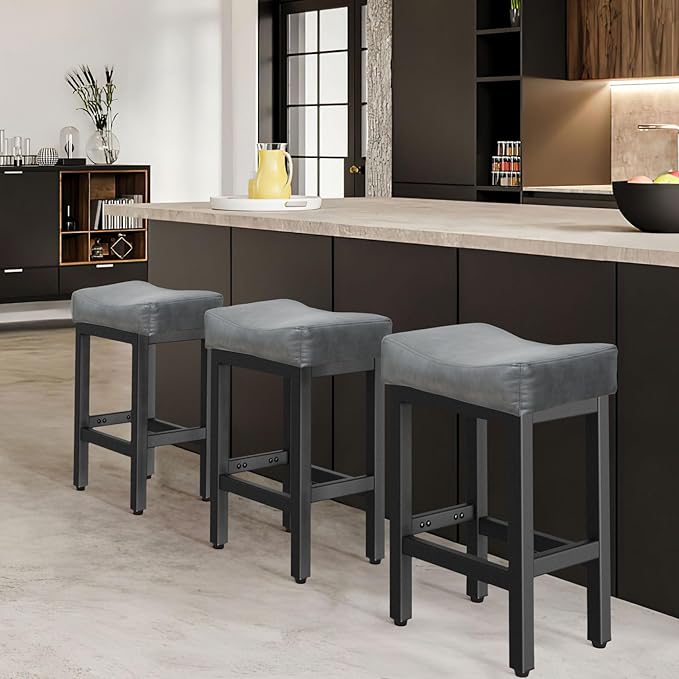 Counter Height Bar Stools Set of 2, 24 Inch Barstools for Kitchen Island Counter, Bonded Leather Kitchen Stools with Thick Saddle Seats & Heavy Duty Metal Base, Easy Assembly, Gray/White