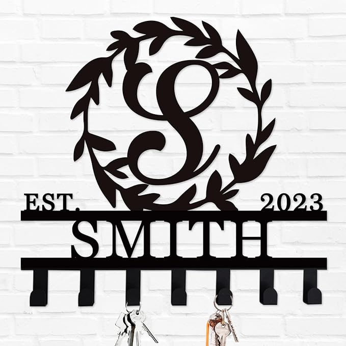 Personalized Metal Key Holder for Wall with Family Name, Custom Key Hooks Rack, Wall Mounted Key Organizer，Kitchen Decor，Housewarming Gifts,Home Decor