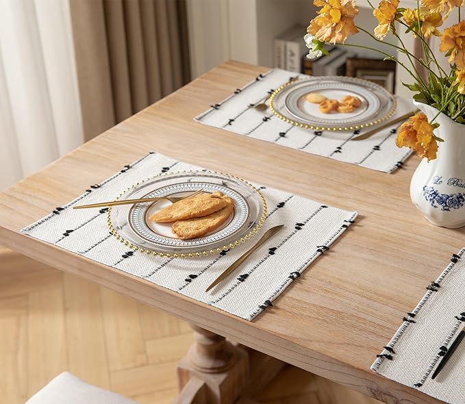 Boho Placemats Set of 4 for Dining Table Decor, Woven Cloth Place Mats for Farmhouse Rustic Kitche Home Decor, Cotton Placemats 13 x 19 Inch, Black and Beige Table mats