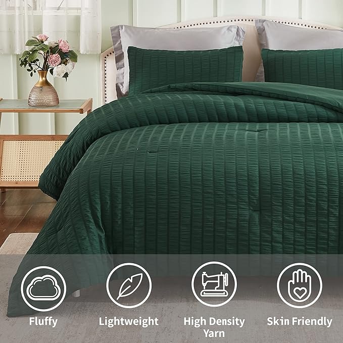 AveLom Dark Green Seersucker Twin Comforter Set (68x90 inches), 2 Pieces-100% Soft Washed Microfiber Lightweight Comforter with 2 Pillowcases, All Season Down Alternative Comforter Set for Bedding