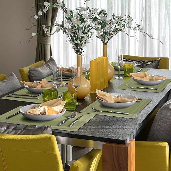 Winknowl Placemats Set of 6，Heat Resistant Woven Vinyl Washable PVC Place Mats，Non-Slip Stain Resistant Indoor/Outdoor Table Mats for Dining Table (Green)