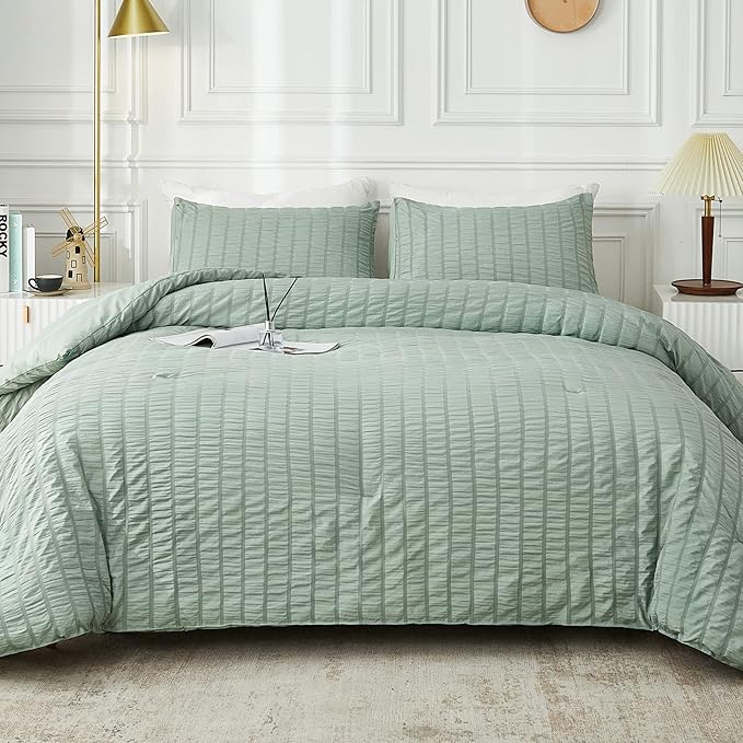AveLom Sage Green Seersucker California King Comforter Set (104x96 inches), 3 Pieces-100% Soft Washed Microfiber Lightweight Comforter with 2 Pillowcases, All Season Down Alternative Bedding Set