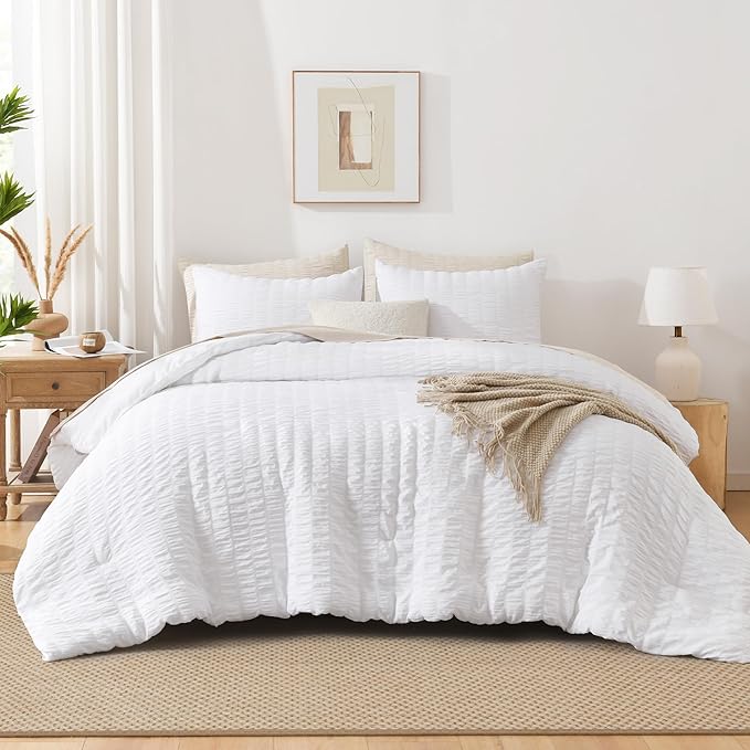 AveLom Seersucker White Comforter Set Full, 3 Pieces- 100% Soft Washed Microfiber Lightweight Comforter with 2 Pillowcases, All Season Down Alternative Bedding Set (80x90 inches)