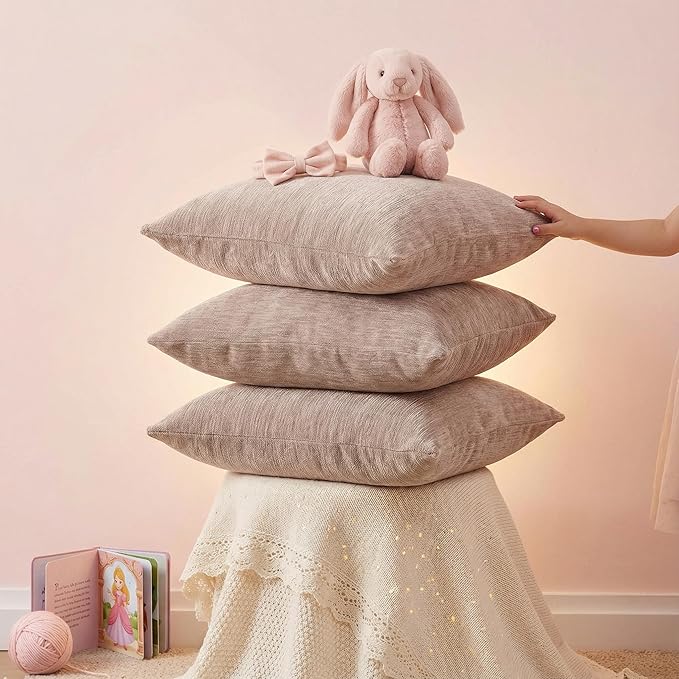 Set of 4 Blush Pink Throw Pillow Covers 18x18 Inch, Neutral Boho Farmhouse Aesthetic Decorative Pillow Cases for Couch, Sofa, Living Room & Bed, Chenille Pillow Cases, Stylish Home Decor, 45x45 cm