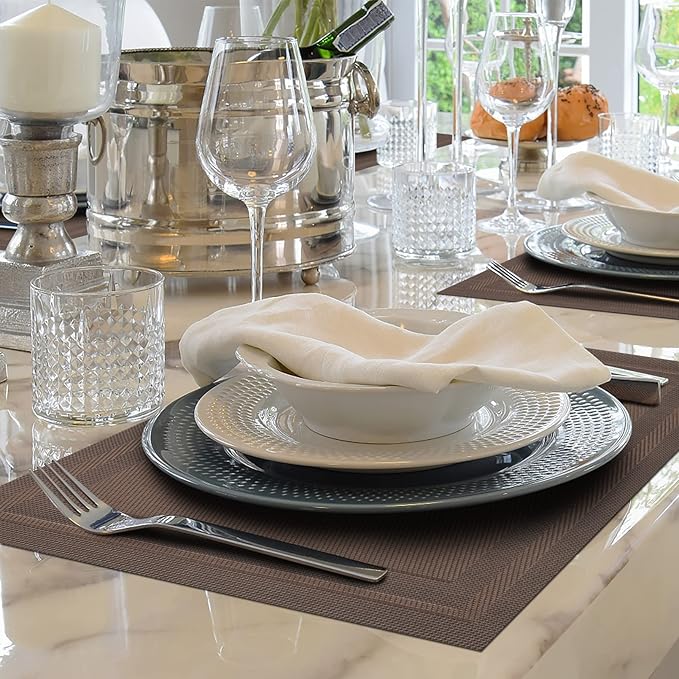 Winknowl Placemats Set of 6，Heat Resistant Woven Vinyl Washable PVC Place Mats，Non-Slip Stain Resistant Indoor/Outdoor Table Mats for Dining Table (Brown)