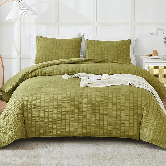 AveLom Olive Green Seersucker Twin/Twin XL Comforter Set (68x90 inches), 2 Pieces-100% Soft Microfiber Lightweight Comforter with 1 Pillowcase, All Season Down Alternative Comforter Set for Bedding