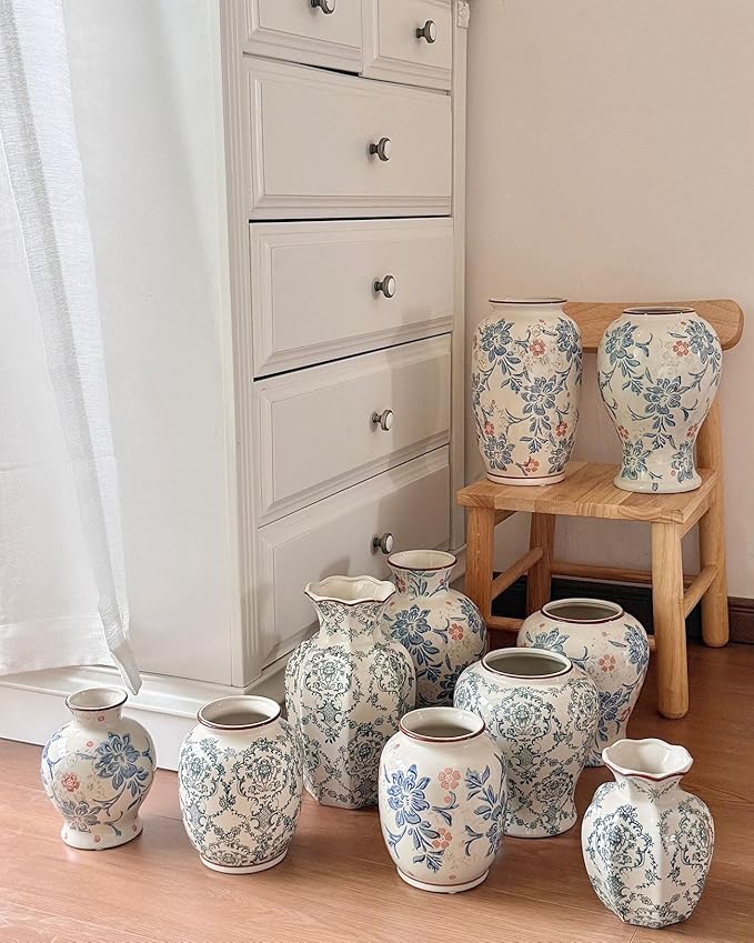 Vintage Blue and White Ceramic Vase, Classic Decorative Porcelain Flower Vase for Centerpiece Living Room Table Shelf, Chinoiserie Country Decor
