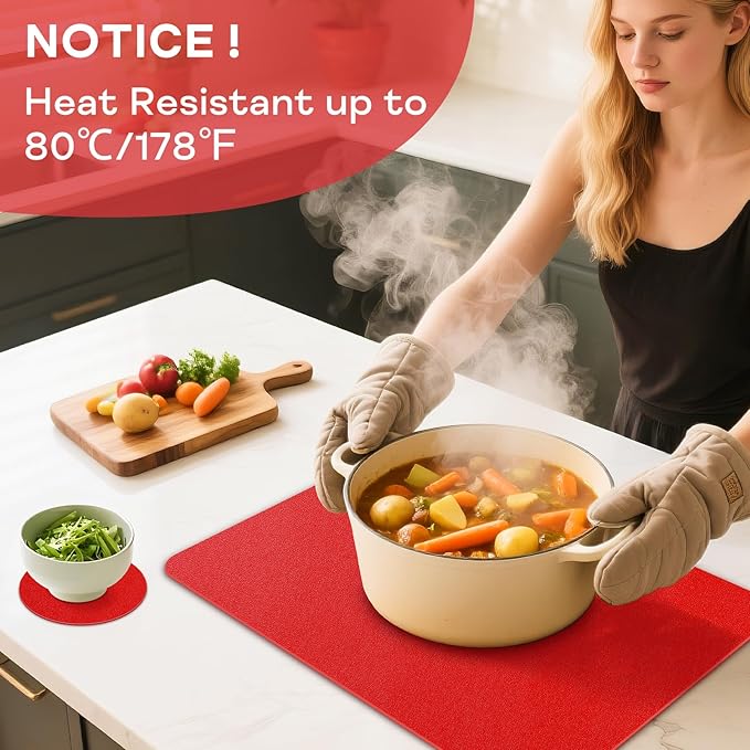 Faux Leather Placemats Set of 6, Vinyl Placemats Heat Resistant Place Mats, Waterproof Oil-Proof Wipeable Dining Table Mats and Coasters for Kitchen, Indoor, Outdoor (Red)