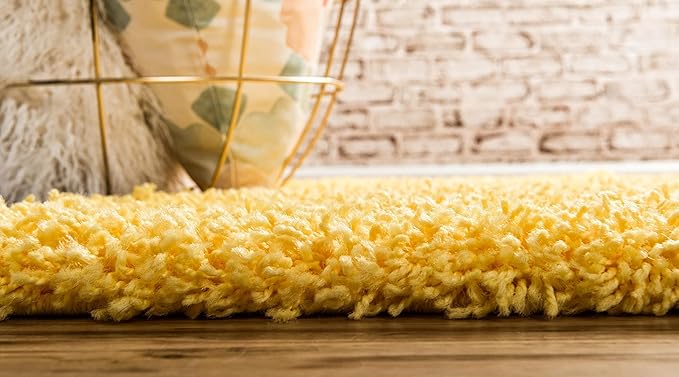 Unique Loom Solid Shag Collection Area Rug (2' x 6' 5" Runner, Tuscan Sun Yellow)