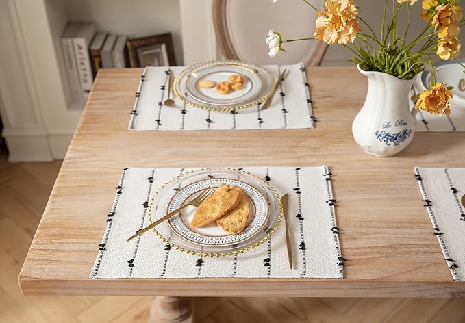 Boho Placemats Set of 4 for Dining Table Decor, Woven Cloth Place Mats for Farmhouse Rustic Kitche Home Decor, Cotton Placemats 13 x 19 Inch, Black and Beige Table mats