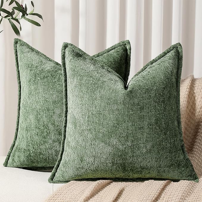 DEZENE Pack of 2 Forest Green Christmas Decorative Throw Pillow Covers 20x20 Cozy Soft Chenille Accent Vintage Square Couch Pillow Covers for Home Decor Bed Sofa Living Room