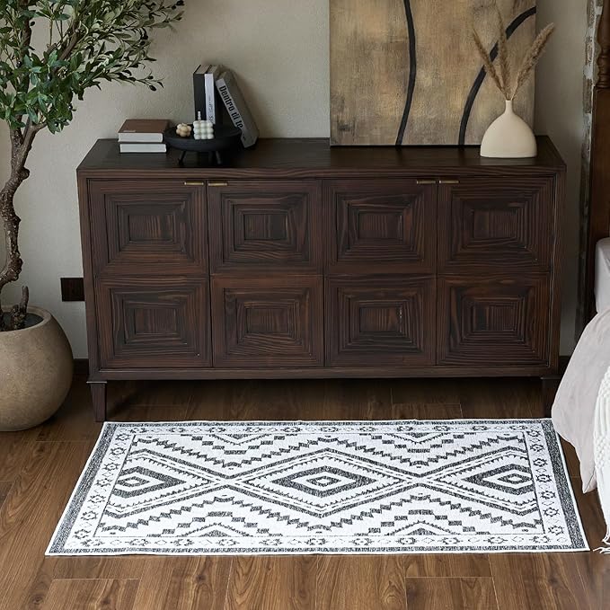 RAMEFILD Moroccan Washable Area Rug 3x5, Geometric Tribal Decorative Woven Rug, Non-Slip Boho Farmhouse Soft Low-Pile Entry Throw Mat for Living Room Bedroom Dining Table, Black and White