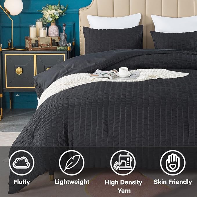 AveLom Seersucker Queen Comforter Set (90x90 inches), 3 Pieces - 100% Soft Washed Microfiber Lightweight Comforter with 2 Pillowcases, All Season Down Alternative Comforter Set for Bedding, Black