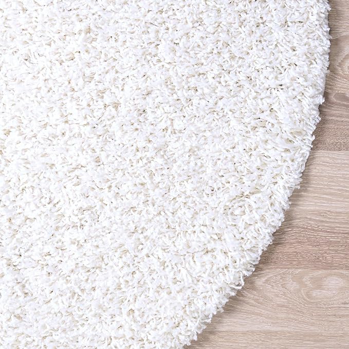Unique Loom Solid Shag Collection Area Rug (5' 3" Round, Snow White)