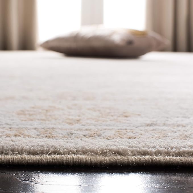 SAFAVIEH Isabella Collection Area Rug - 5'3" x 7'6", Cream & Beige, Oriental Design, Non-Shedding & Easy Care, Ideal for High Traffic Areas in Living Room, Bedroom (ISA912A)