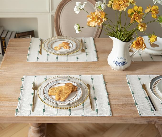Boho Placemats Set of 4 for Dining Table Decor, Woven Cloth Place Mats for Farmhouse Rustic Kitche Home Decor, Cotton Placemats 13 x 19 Inch, Green and Beige Table mats