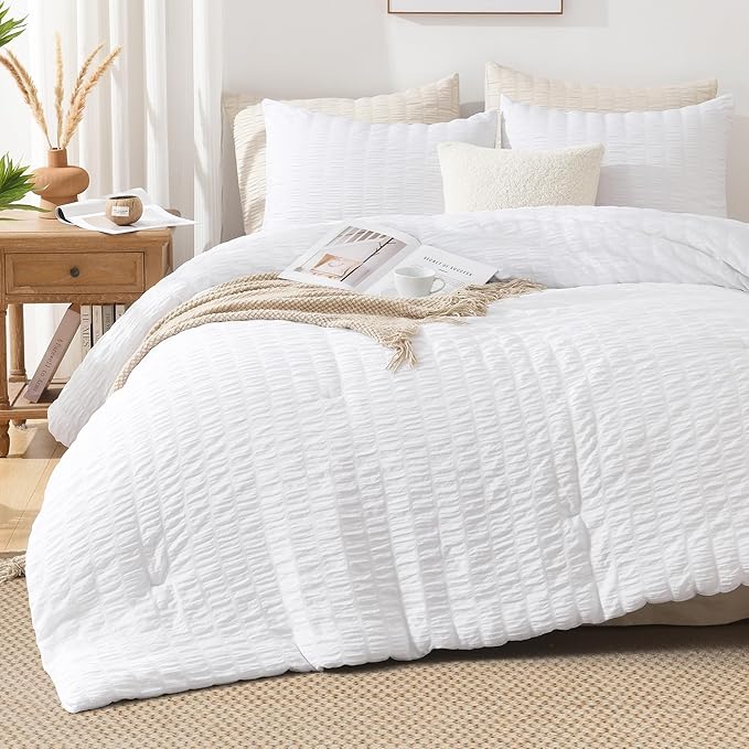 AveLom Seersucker Queen Comforter Set (90x90 inches), 3 Pieces - 100% Soft Washed Microfiber Lightweight Comforter with 2 Pillowcases, All Season Down Alternative Comforter Set for Bedding, White