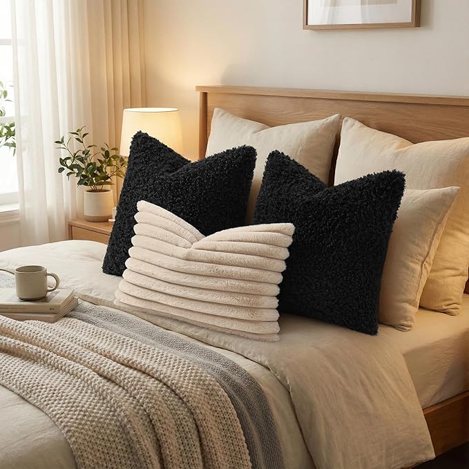 decorUhome Pack of 2 Throw Pillow Covers 22x22 Inch, Faux Fur Decorative Sherpa Pillow Covers Fuzzy Accent Soft Sheepskin Fleece Pillow Cases for Couch Living Room Bed, Black