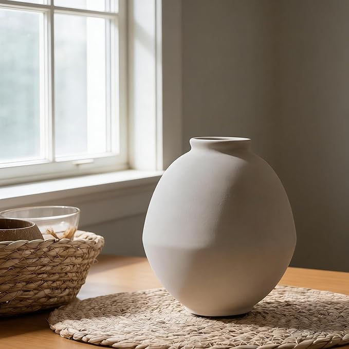 Ceramic Flower Vase, 6.22 Inch Rustic Farmhouse Vase Home Decor, Handcrafted Vintage Pottery Vase, Small Terracotta Vases for Living Room, Table, Shelf, Fireplace, Off-White