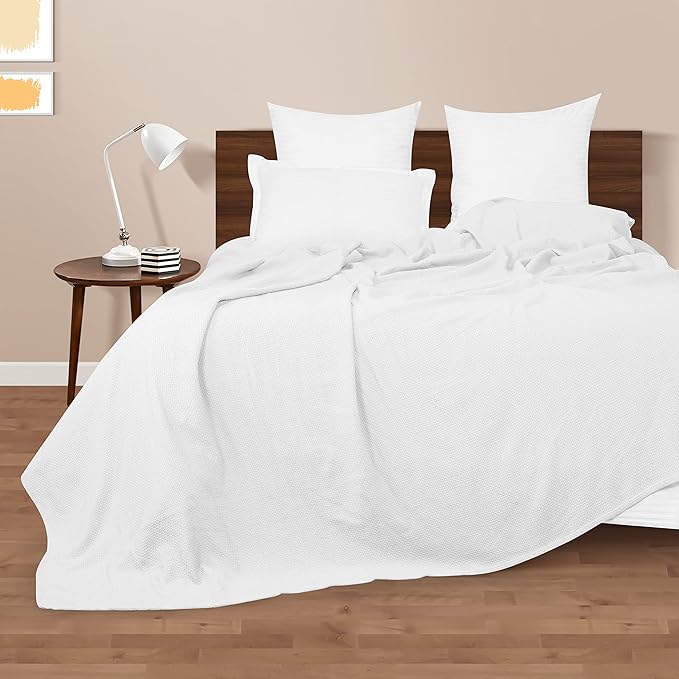 BOUTIQUO 100% Cotton Bed Blanket, Breathable Thermal Blanket King Size, Soft Honeycomb Waffle Blanket 90"x102", Cotton Bed Blanket, Perfect for Layering Any Bed for All Season, White