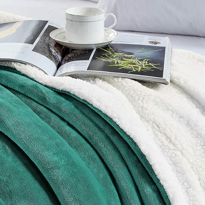 MOONLIGHT20015 Sherpa Throw Blanket - (Emerald Green, 50X60 Inches) Soft and Warm Blankets for Winter Thick, Fluffy and Plush Blanket for Bed, Sofa, Camping and Travel