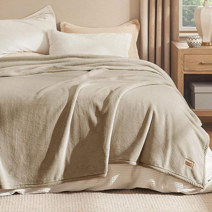 Bedsur Fleece Blankets Queen Size for Bed - GentleSoft Warm, Cozy, Soft & Thick Blanket for Winter, Heavy 500Gsm Anti-Static Design, Ideal for Couch & Sofa, Light Brown, 90x90 Inch
