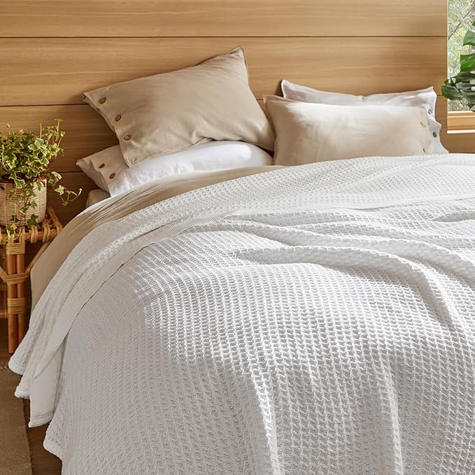 Bedsure Gentlesoft 100% Cotton Blanket King Size for Bed - Breathable and Soft for Spring Summer, Thick Cozy Waffle Weave Blanket Gifts for Women, White, 104x90 inches
